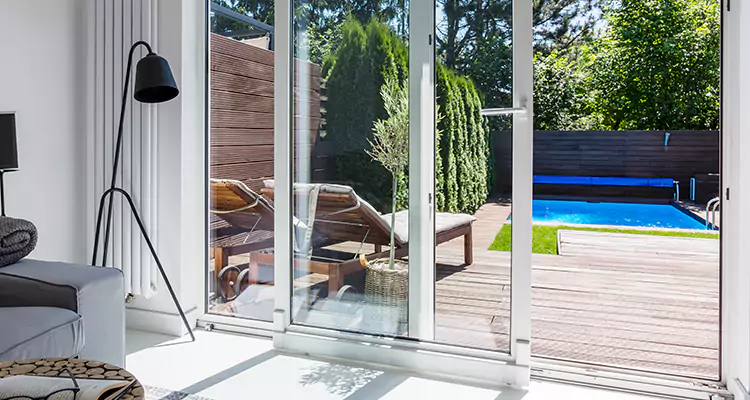 Fixing A Sliding Screen Door Roller in Palm Coast, FL