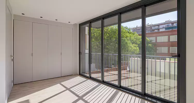 Fix Sliding Screen Door Track in Palm Coast, FL