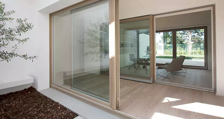 Sliding Screen Door Bottom Track Replacement in Palm Coast, FL